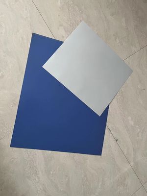 Pelat Cetak CTCP Aluminium Presisi Dengan Lebar Gulungan 1350mm Dan Energi Laser 100-140 Mj/cm2