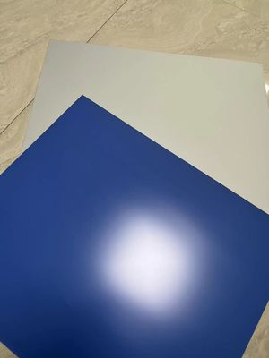 Pelat Cetak Tanpa Proses dengan Masa Berlaku 20 Bulan, Ketebalan Standar 0,28mm, dan Lebar Gulungan Maksimum 1350mm
