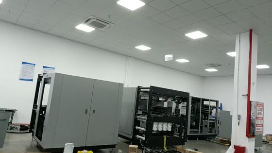 Mesin Cetak Digital Tinta Pigmen Berbasis Air yang Menyediakan Solusi Pencetakan Dua Sisi Monokrom untuk Produksi Cetak